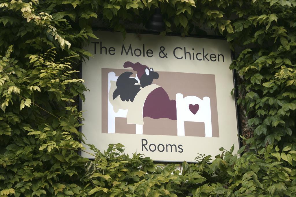 The Mole And Chicken Hotel Long Crendon Esterno foto